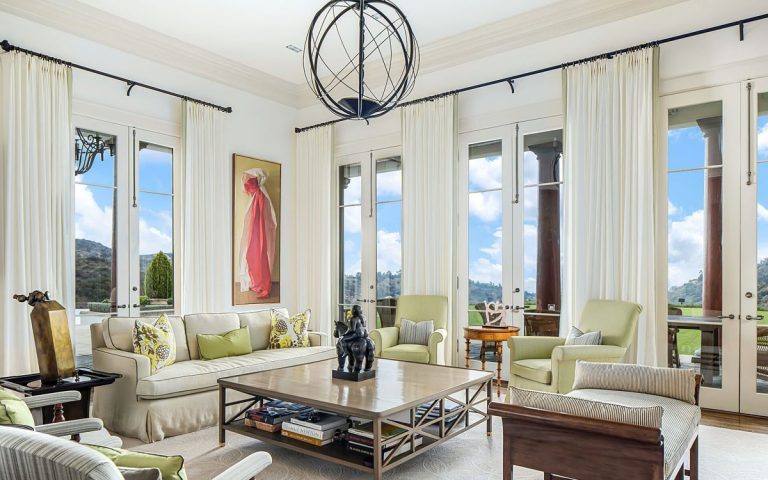 15 Celebrities With The Most Expensive Houses_12 15 celebrities with the most expensive houses 15 Celebrities With The Most Expensive Houses 15 Celebrities With The Most Expensive Houses 5 768x480