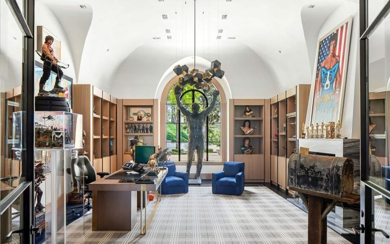 15 Celebrities With The Most Expensive Houses_12 15 celebrities with the most expensive houses 15 Celebrities With The Most Expensive Houses 15 Celebrities With The Most Expensive Houses 6 768x480
