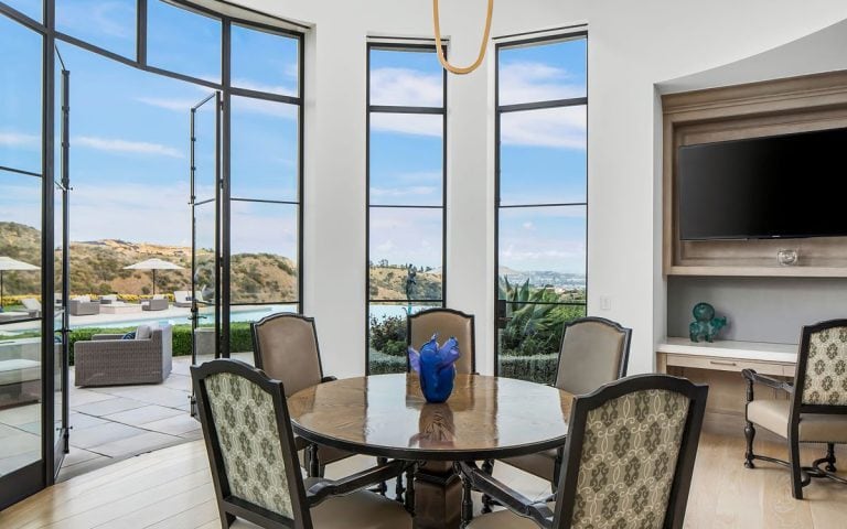15 Celebrities With The Most Expensive Houses_12 15 celebrities with the most expensive houses 15 Celebrities With The Most Expensive Houses 15 Celebrities With The Most Expensive Houses 7 768x480