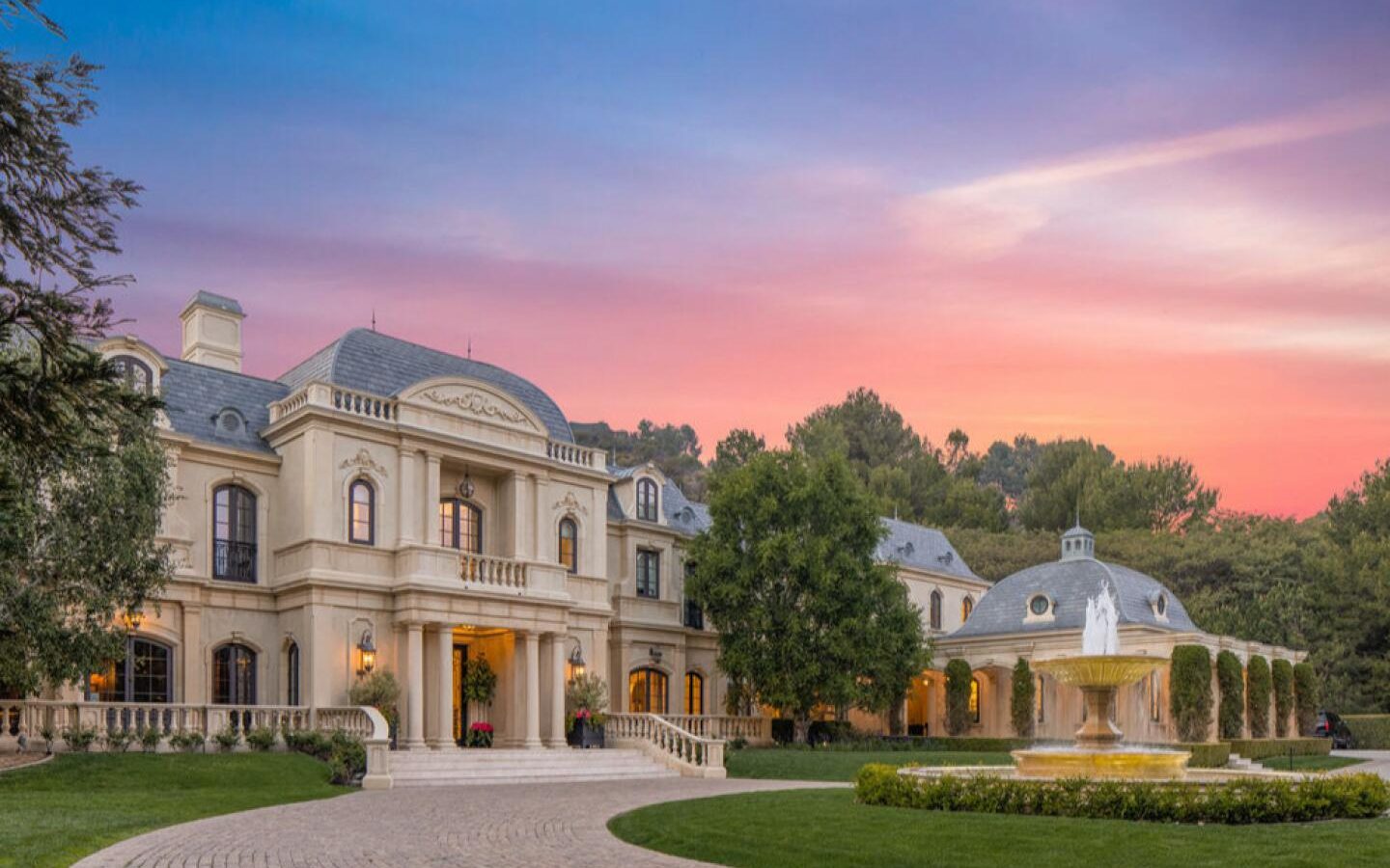 15 Celebrities With The Most Expensive Houses_1 15 celebrities with the most expensive houses 15 Celebrities With The Most Expensive Houses 15 Celebrities With The Most Expensive Houses 3 1440x900