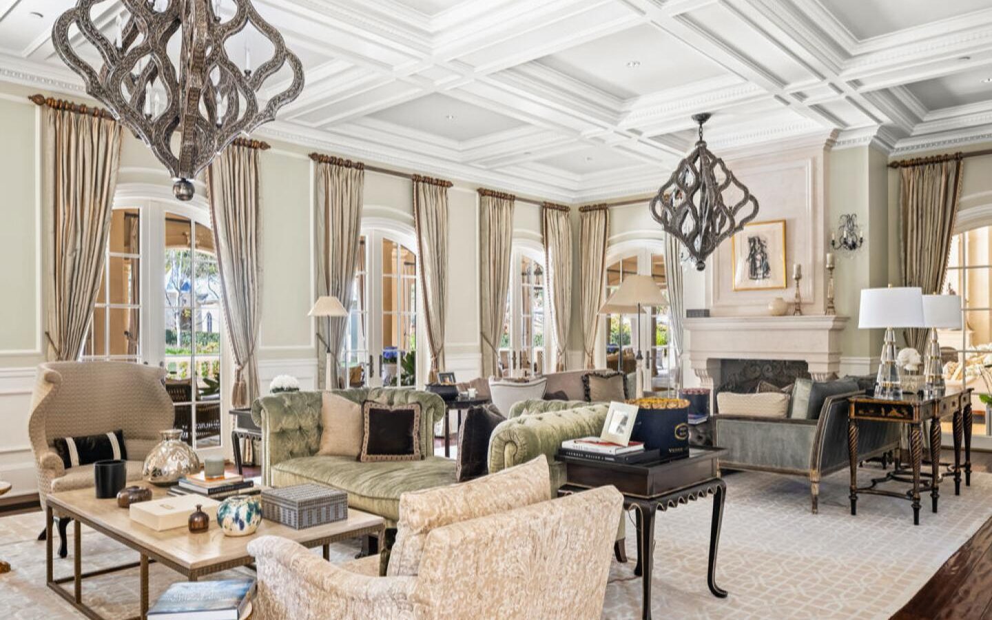 15 Celebrities With The Most Expensive Houses_1 15 celebrities with the most expensive houses 15 Celebrities With The Most Expensive Houses 15 Celebrities With The Most Expensive Houses 6 1440x900