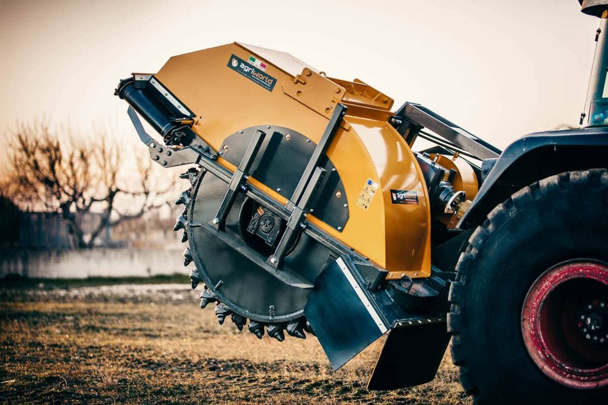 scavatrice a disco-disk digger-bari-puglia-south italy