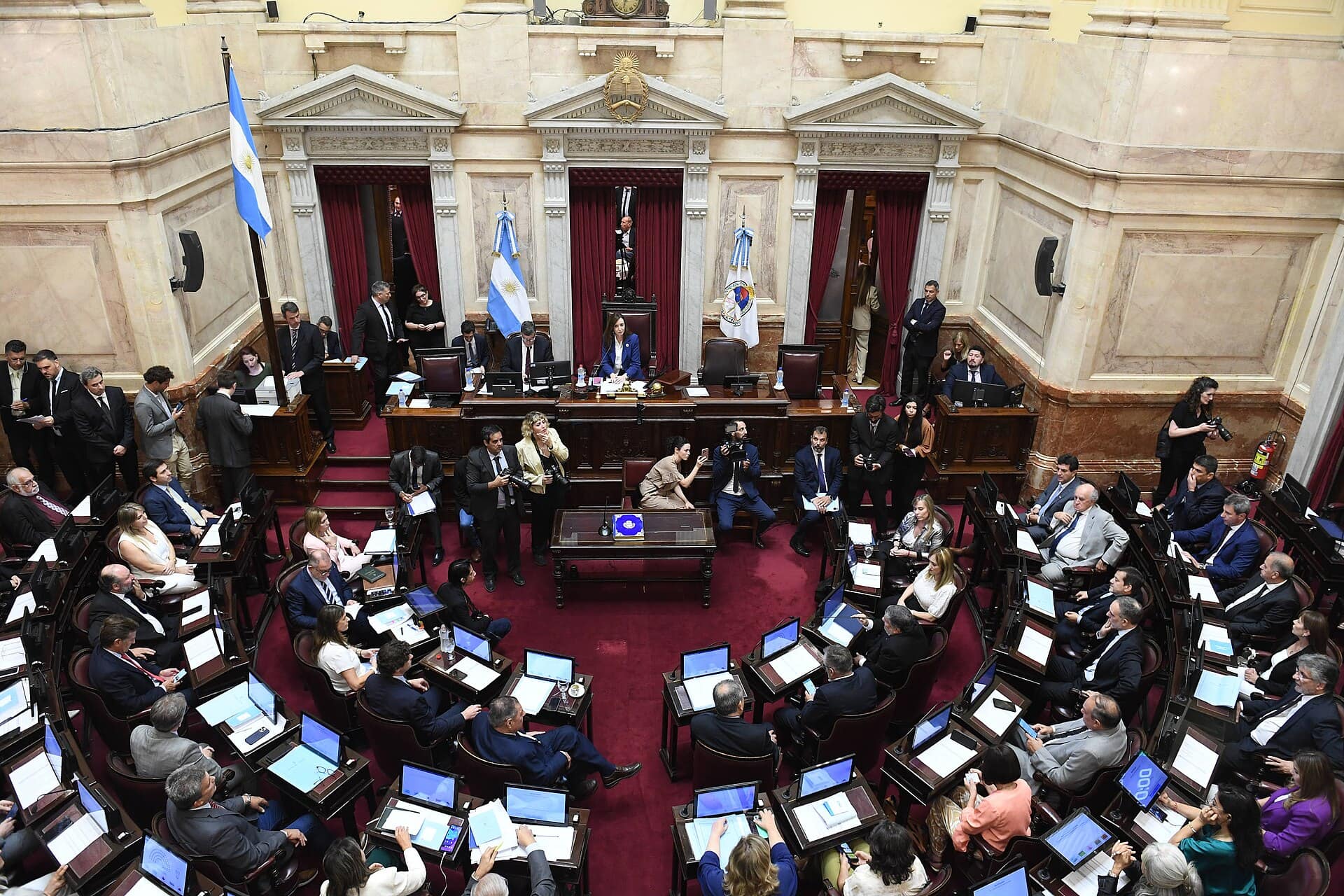 Sesión especial en el recinto del Senado de la Nación