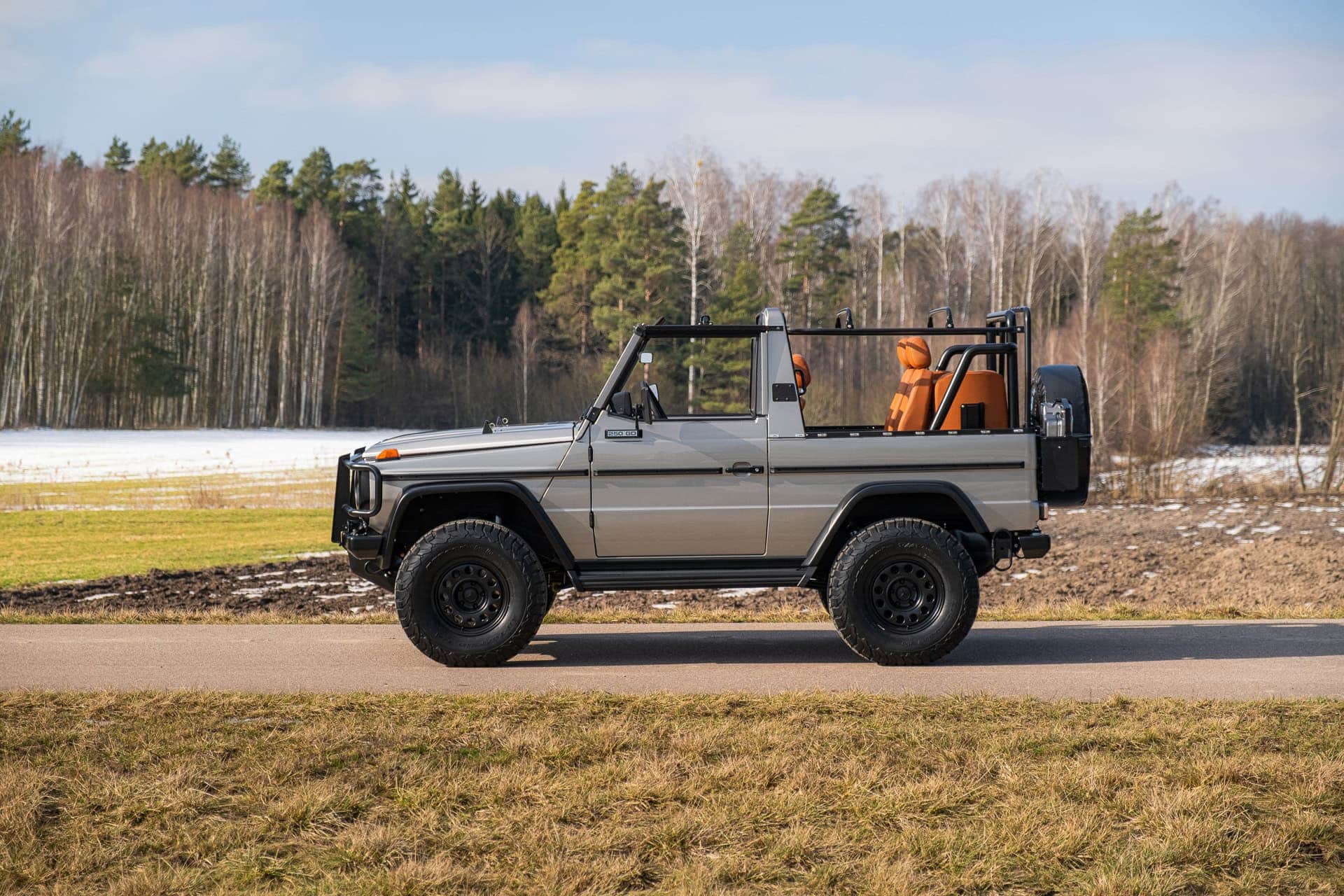 Mercedes-Benz 250GD Wolf