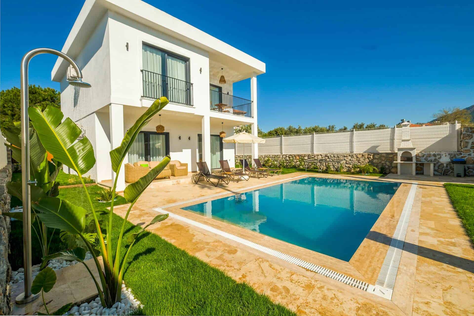 Three Top Tips For Designing A Home In A Hot Climate