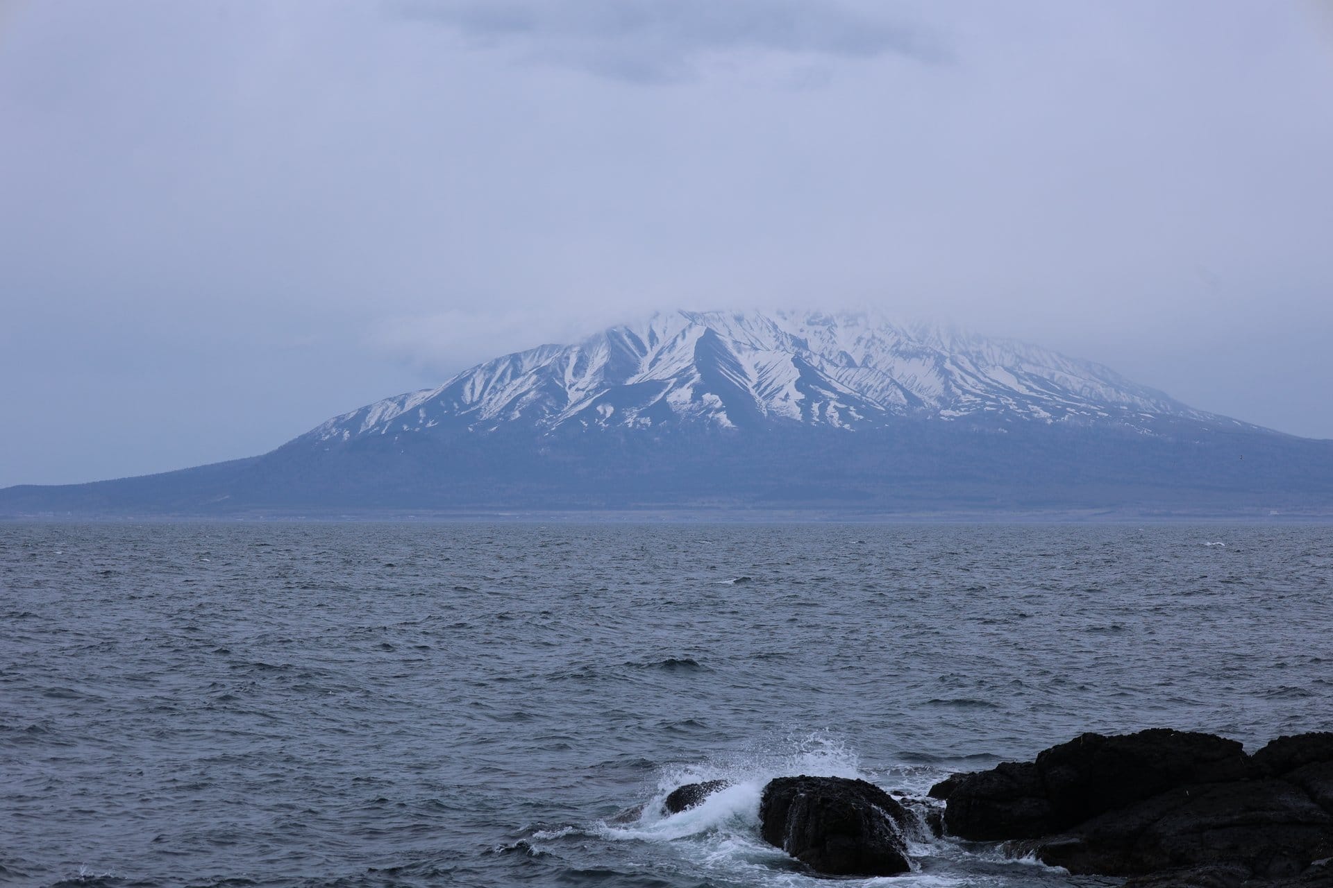 利尻富士（香深の海岸から）