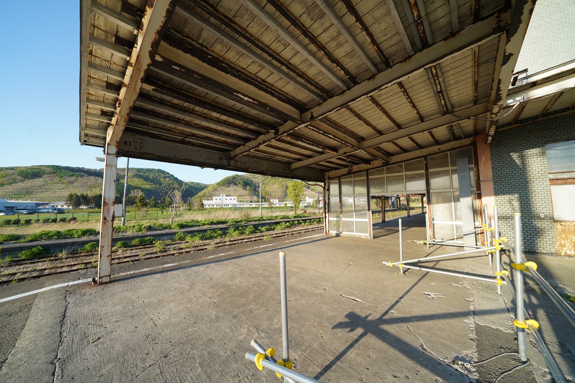 90.廃駅周辺に広がる静寂