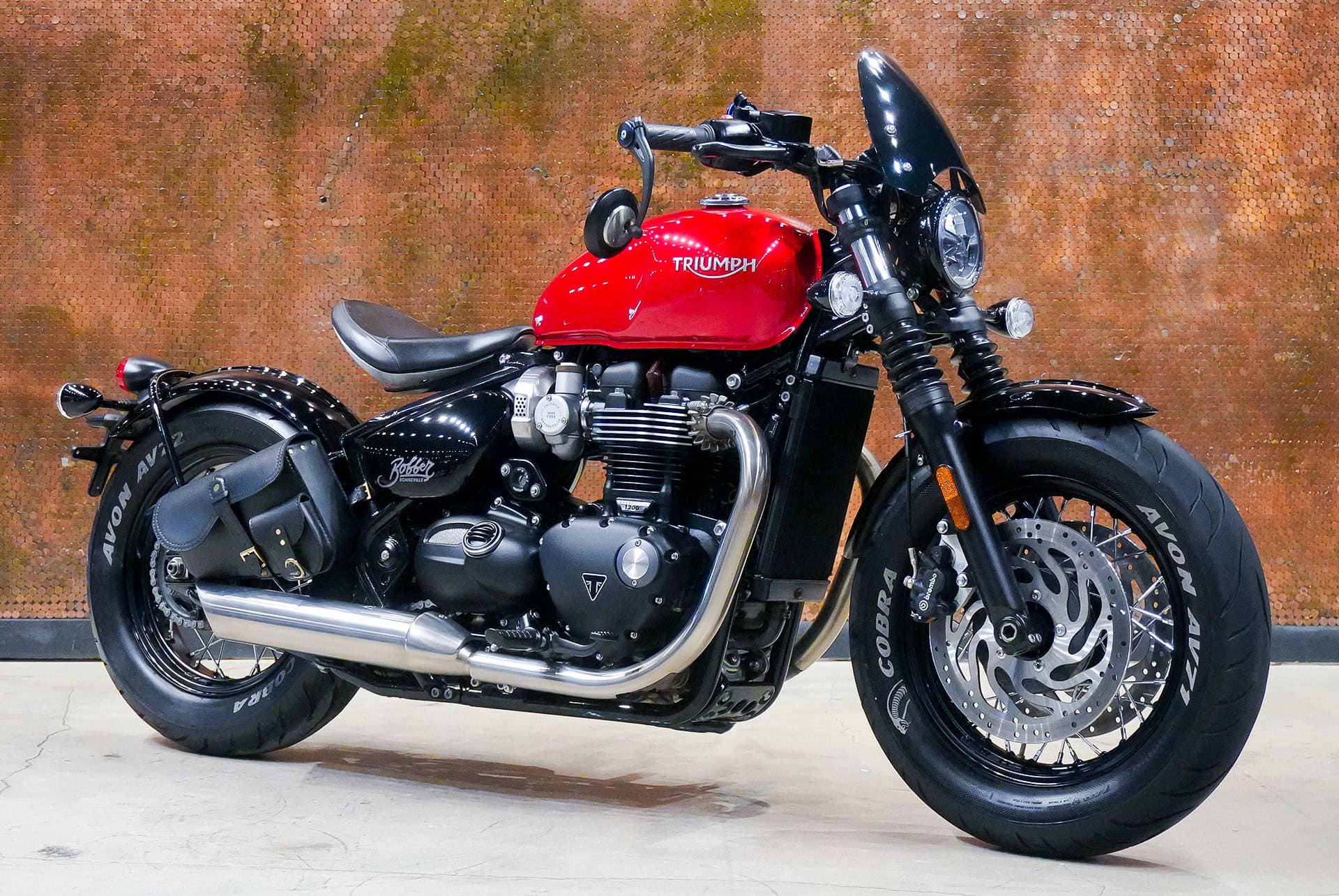 2023 TRIUMPH BONEVILLE BOBBER