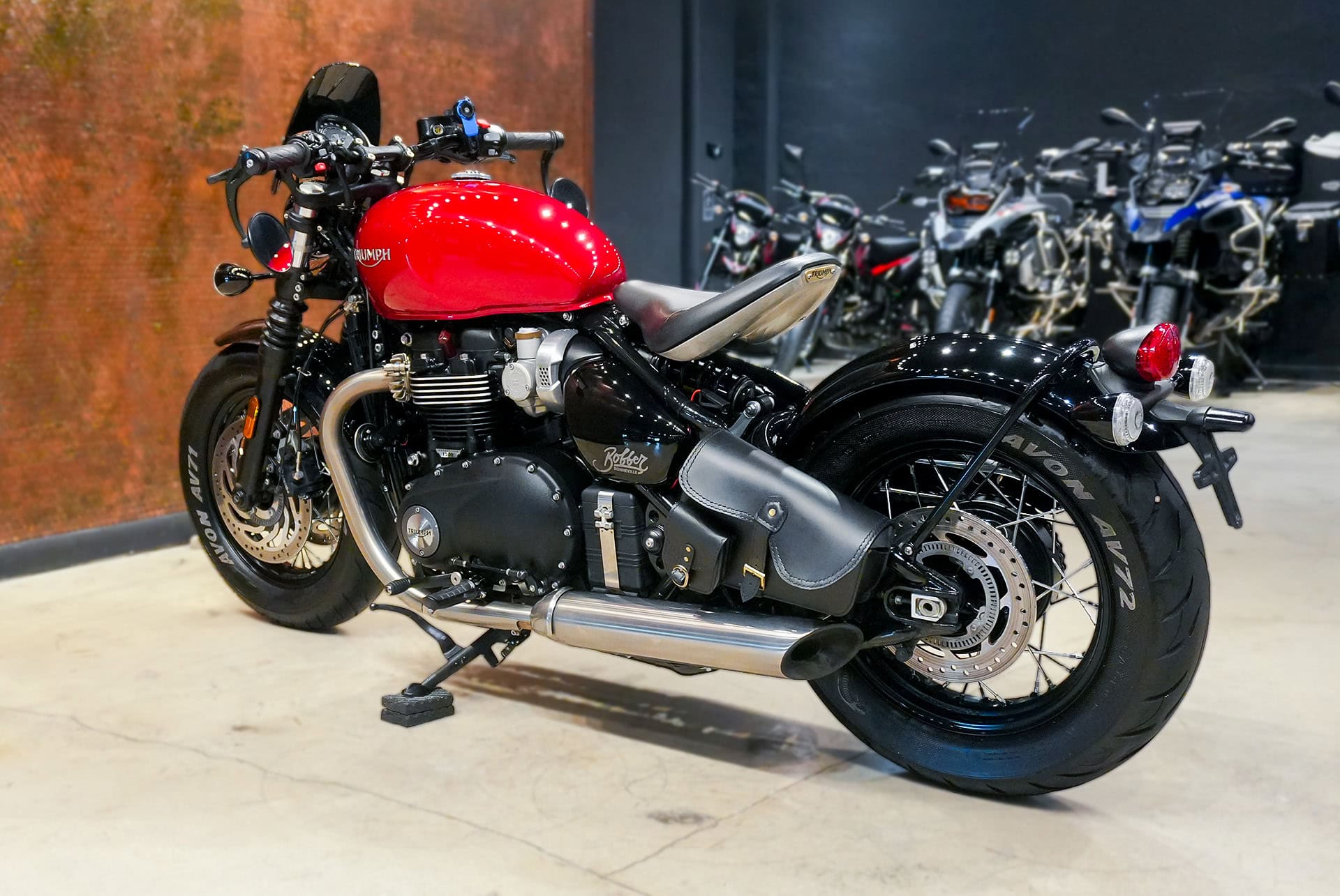 2023 TRIUMPH BONEVILLE BOBBER