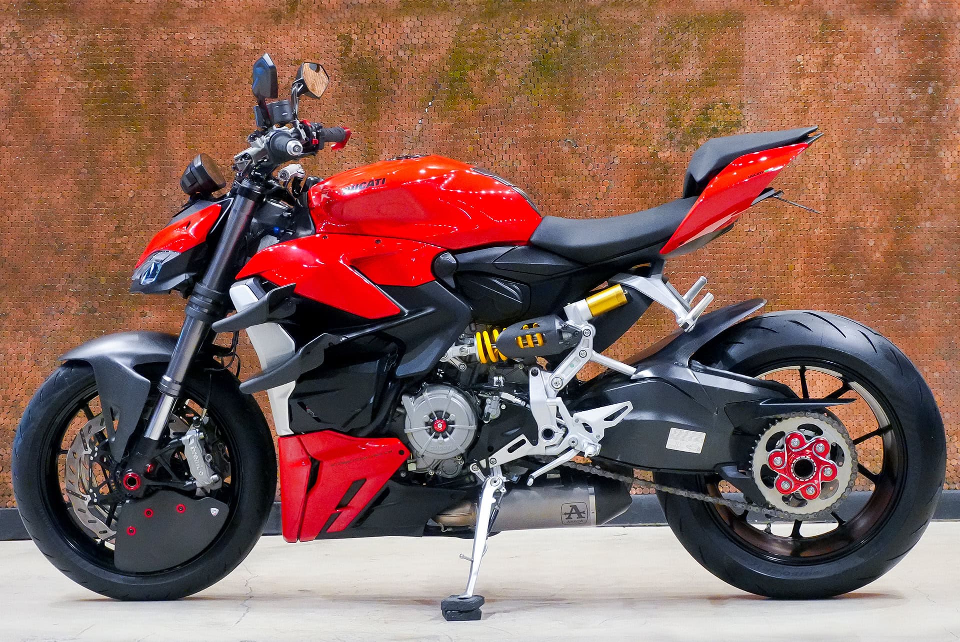 2024 DUCATI STREETFIGHTER V2 AB006735