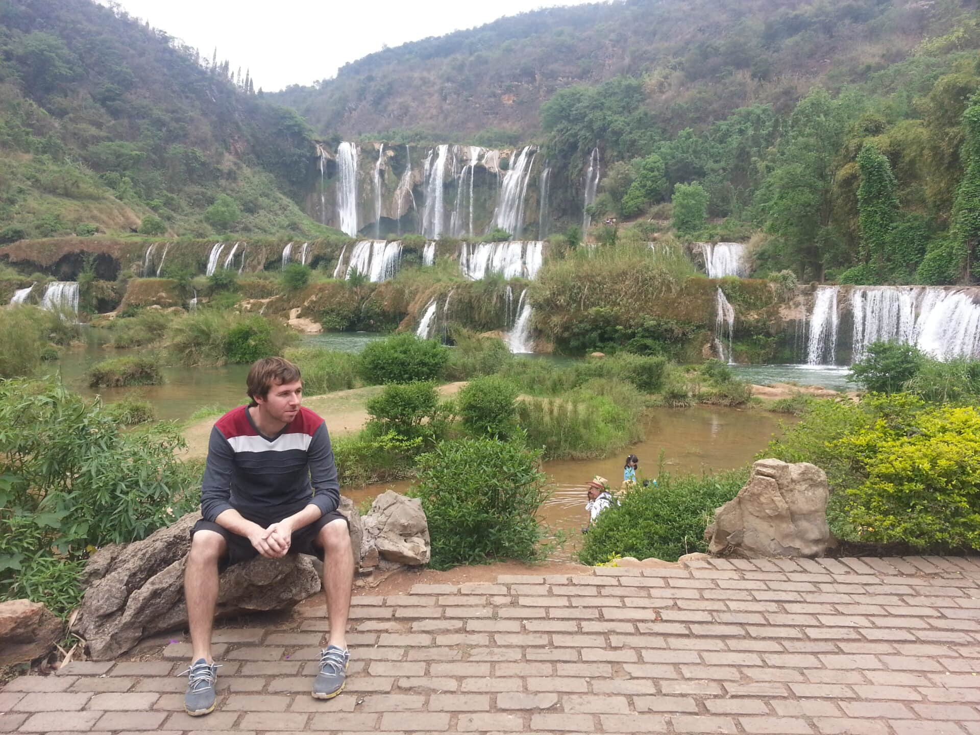 Qué ver en Luoping - Cascada nueve dragones