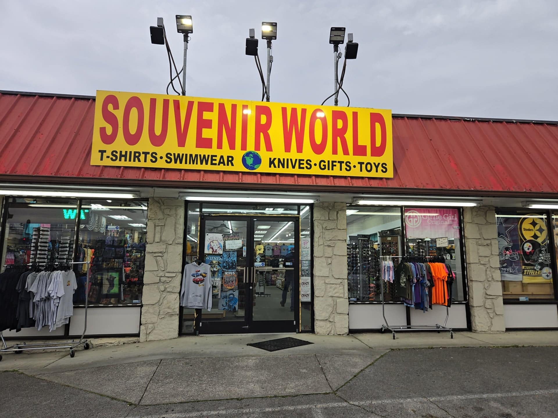 Souvenir World