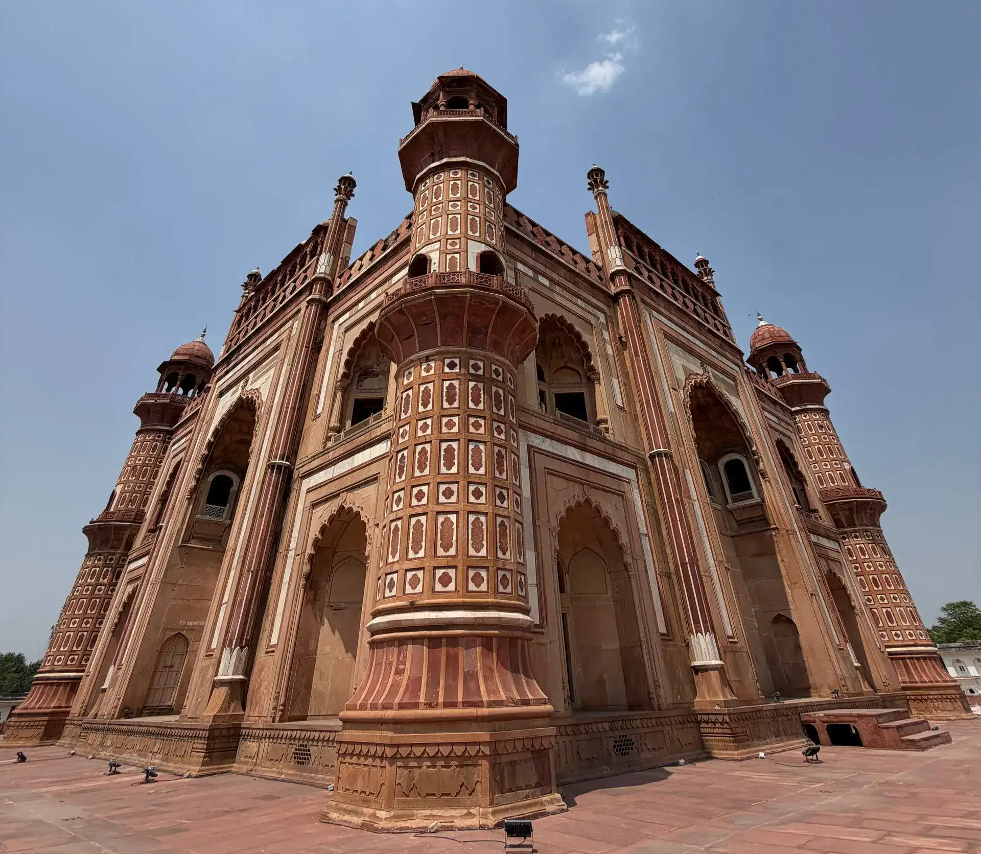 Safdarjung Tomb