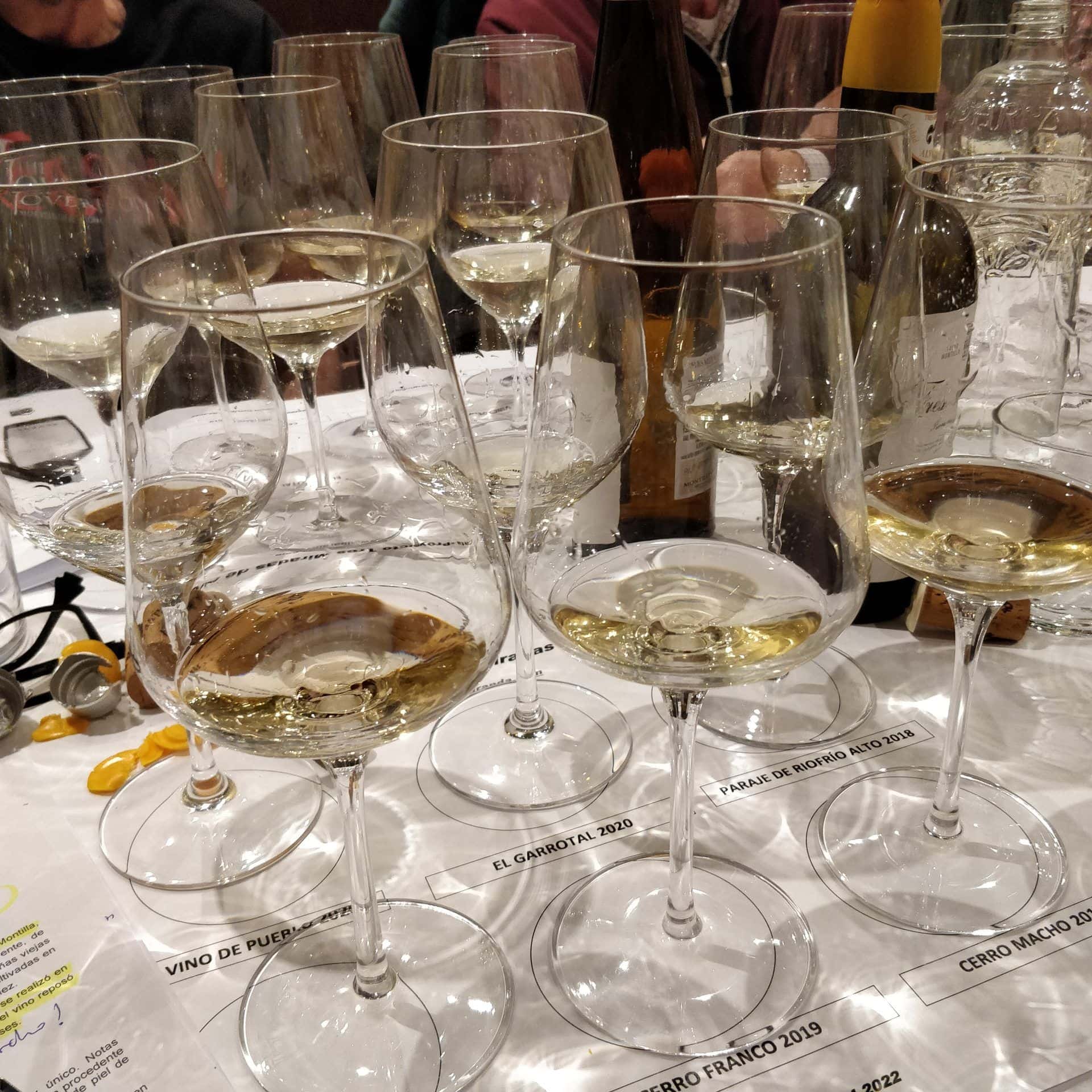 Tres miradas en copas