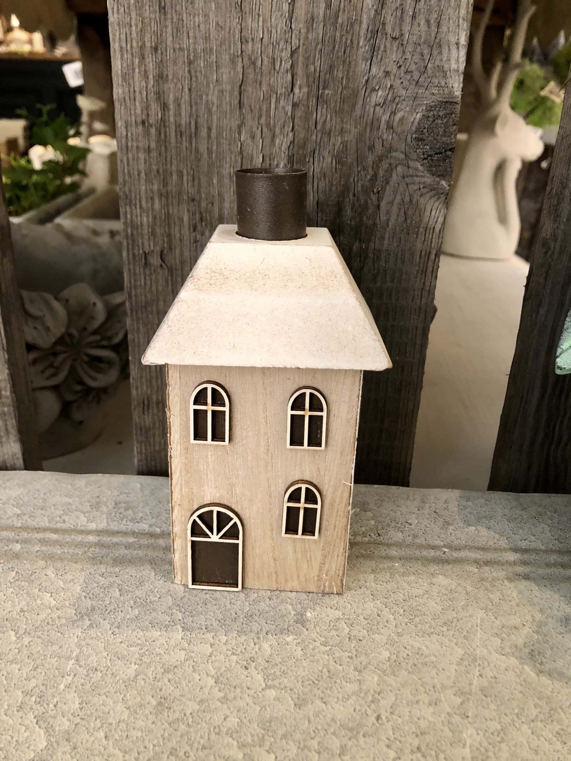 haus kerzenhalter 15 cm hoch 01 scaled