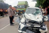 Laka Lantas di Jalan Pantura, Dump Truk Tronton VS Toyota Avanza Veloz, Satu Orang Meninggal Dunia. Foto. Dok. Humas Polda Jabar