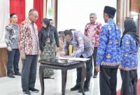 Pelantikan dan mengambil sumpah jabatan 197 pejabat fungsional di lingkungan Pemerintah Daerah Kabupaten Subang. Foto Diskominfo