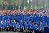 Komitmen Pemerintah melalui PT Taspen akan menyalurkan gaji pensiunan PNS rutin di awal bulan dengan nominal yang telah ditetapkan sesuai golongannya. Foto. Dok.Hallo.Id