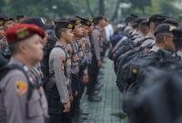 Polda Jabar dan jajarannya bersama TNI, Dinas Perhubungan, Satpol PP, dan instansi terkait lainnya.
