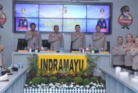 Wakapolda Jawa Barat, Brigjen Pol. Drs. K. Rahmadi, S.H., M.H., bersama Pejabat Utama Polda Jabar, melaksanakan kunjungan kerja ke Polres Indramayu. 