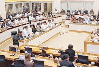 Menteri Kelautan dan Perikanan (KP) Sakti Wahyu Trenggono mengatakan, dalam rapat Komisi IV DPR RI, Kompleks Parlemen, Jakarta, Kamis (27/2/2025). Bahwa dua orang Pembuat pagar laut Tanggerang itu adalah kepala desa inisial A dan perangkat desa inisial T.
