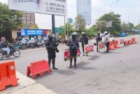 Satbrimob Polda Jabar Lakukan Pengamanan Disejumlah Titik Ruas Jalan Jalan Tol dan Pusat Keramian