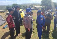 Kabid Humas Polda Jabar Kombes Pol. Hendra Rochmawan menyampaikan tiga orang wisatawan asal luar daerah terseret arus laut saat berenang, Satu orang berhasil diselamatkan, sementara dua lainnya masih dalam pencarian.