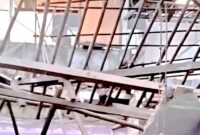 Salah satu Rumah yang porak poranda, korban ledakan misterius.