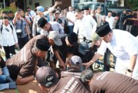 Dalam rangka memperingati Hari Raya Idul Adha 1447 Hijriah/2026, Polda Jawa Barat menggelar kegiatan penyembelihan dan pendistribusian hewan kurban sebagai wujud kepedulian sosial. 
