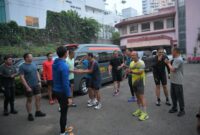 Kegiatan lari bersama dipimpin Kapolda Jawa Barat, Irjen Pol Rudi Setiawan, bersama para pejabat utama dan personel Polda Jabar. 
