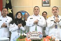 Kepala BNNP Jawa Barat Brigjen Pol. Sulistyo Pudjo Hartono beserta jajarannya.
Poto. Dok Moh.Asep.