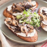 Mushroom Toast with Goat Cheese