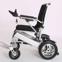 Akülü Tekerlekli Sandalye Merrt marka lityum pilli uzaktan kumandalı (2)