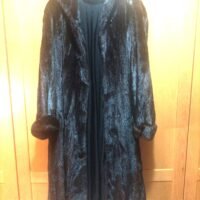 ABRIGO DE LOMOS DE VISON NEGRO