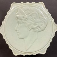 Großherzogin Charlotte, Bonbonniere/Deckeldose aus Feinsteinzeug von Villeroy & Boch Luxemburg/Septfontaines