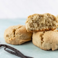 Almond Flour Lemon Vanilla Scones Recipe
