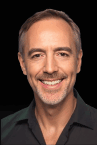 Essentials Reeve Collins