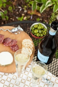 wine pairings for picnics and BBQs, via www.www.goodfoodstories.com