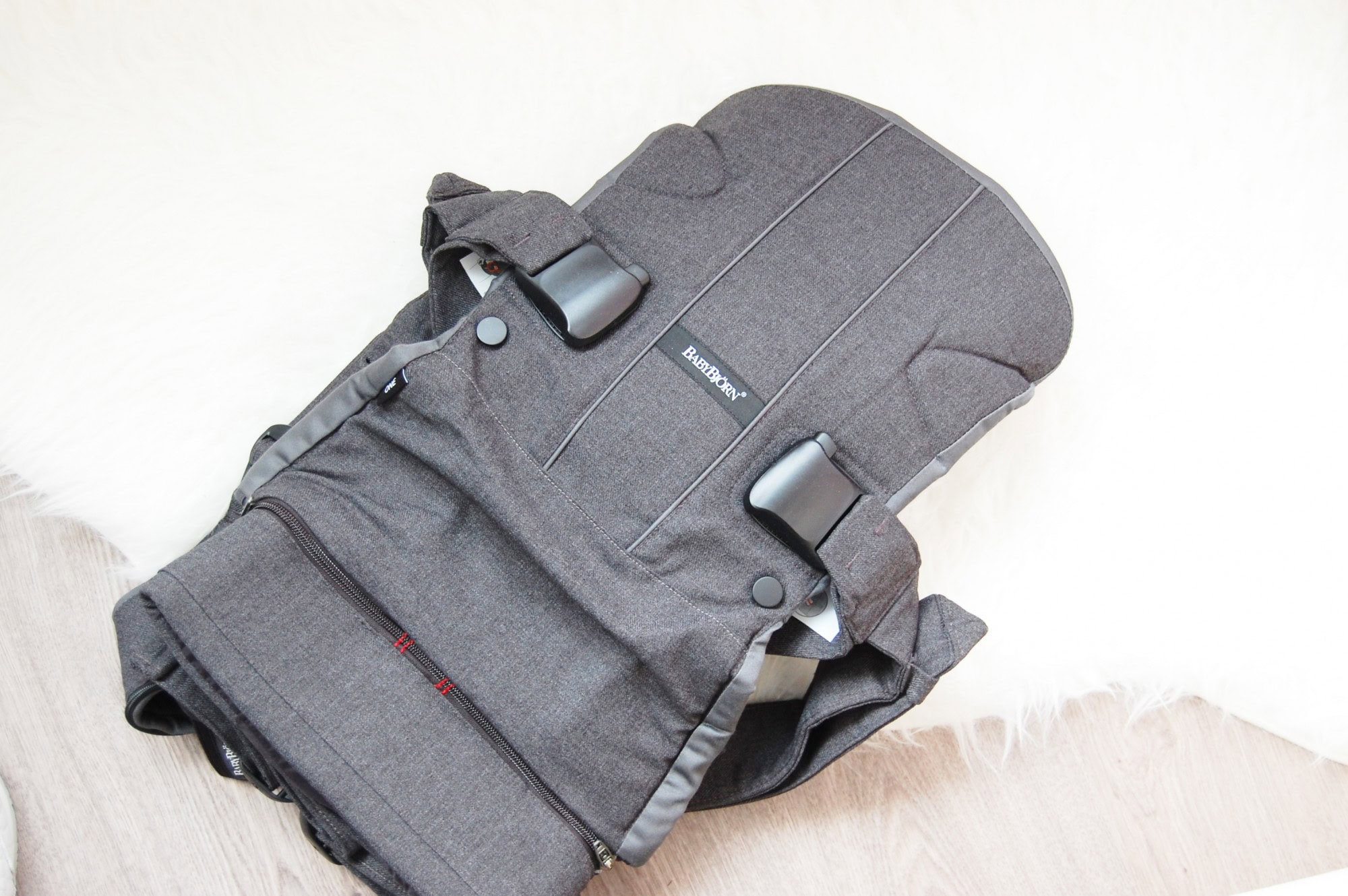 BabyBjörn Baby Carrier One