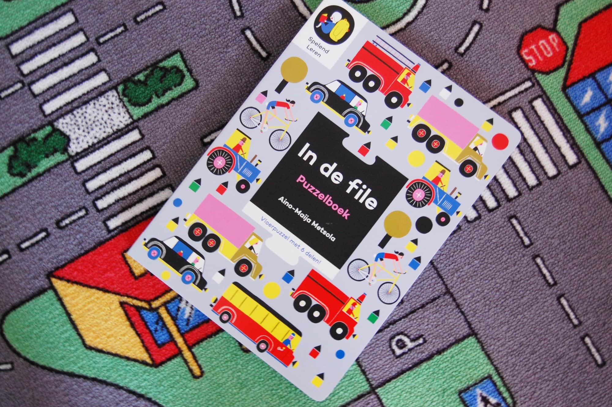 Puzzelboek In de file