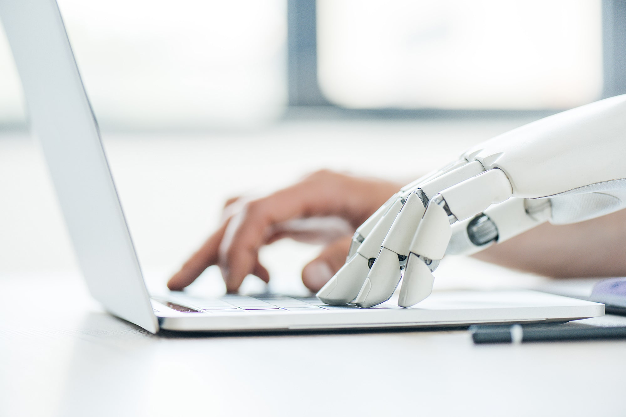 voicebot i chatboty obraz 1-min