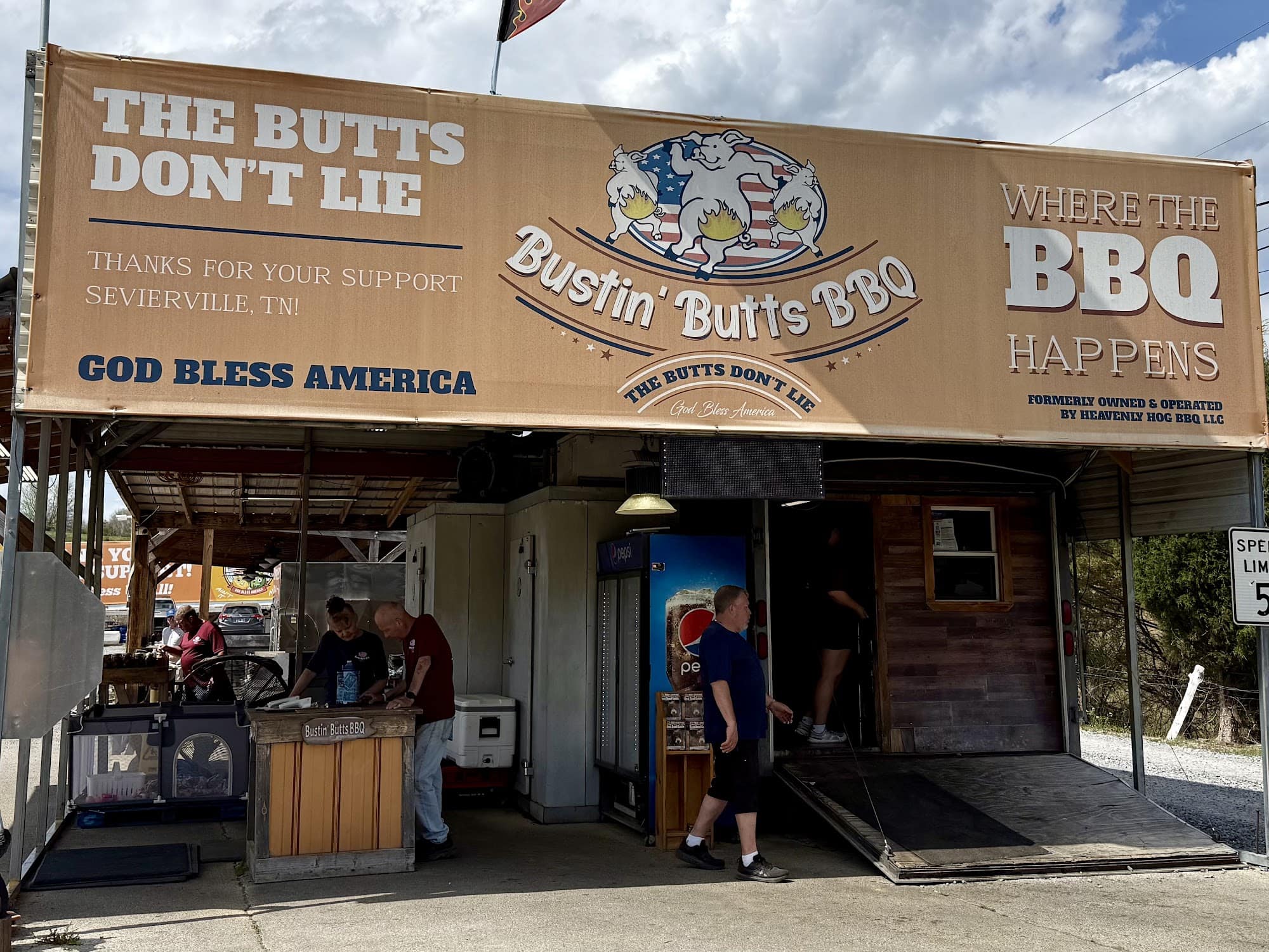 Bustin' Butts BBQ/210 Produce
