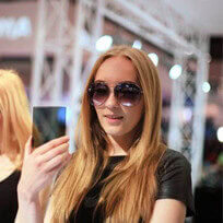 Chaoyang Theatre - Tourists Avatars