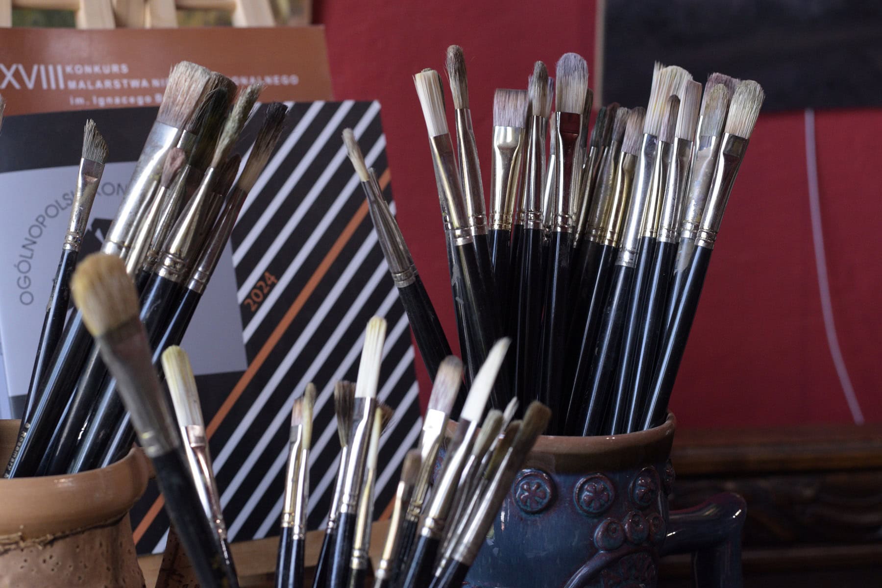 Used Rosemary and Co oil painting brushes including filberts, flats and detail brushes