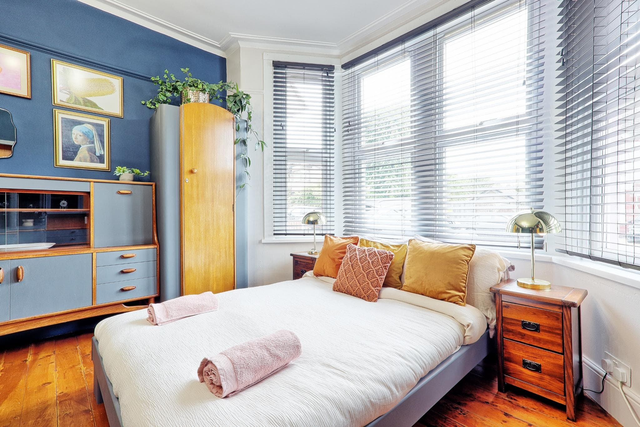 Semi detached for sale in Southend on Sea