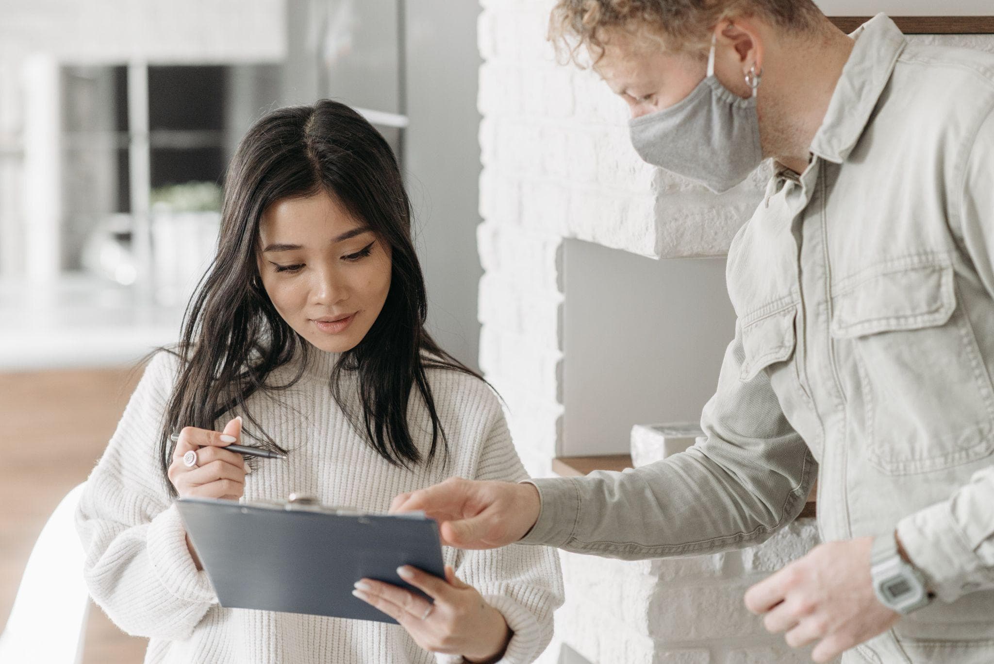 The Role of Visual Elements in Online Boosting user engagement