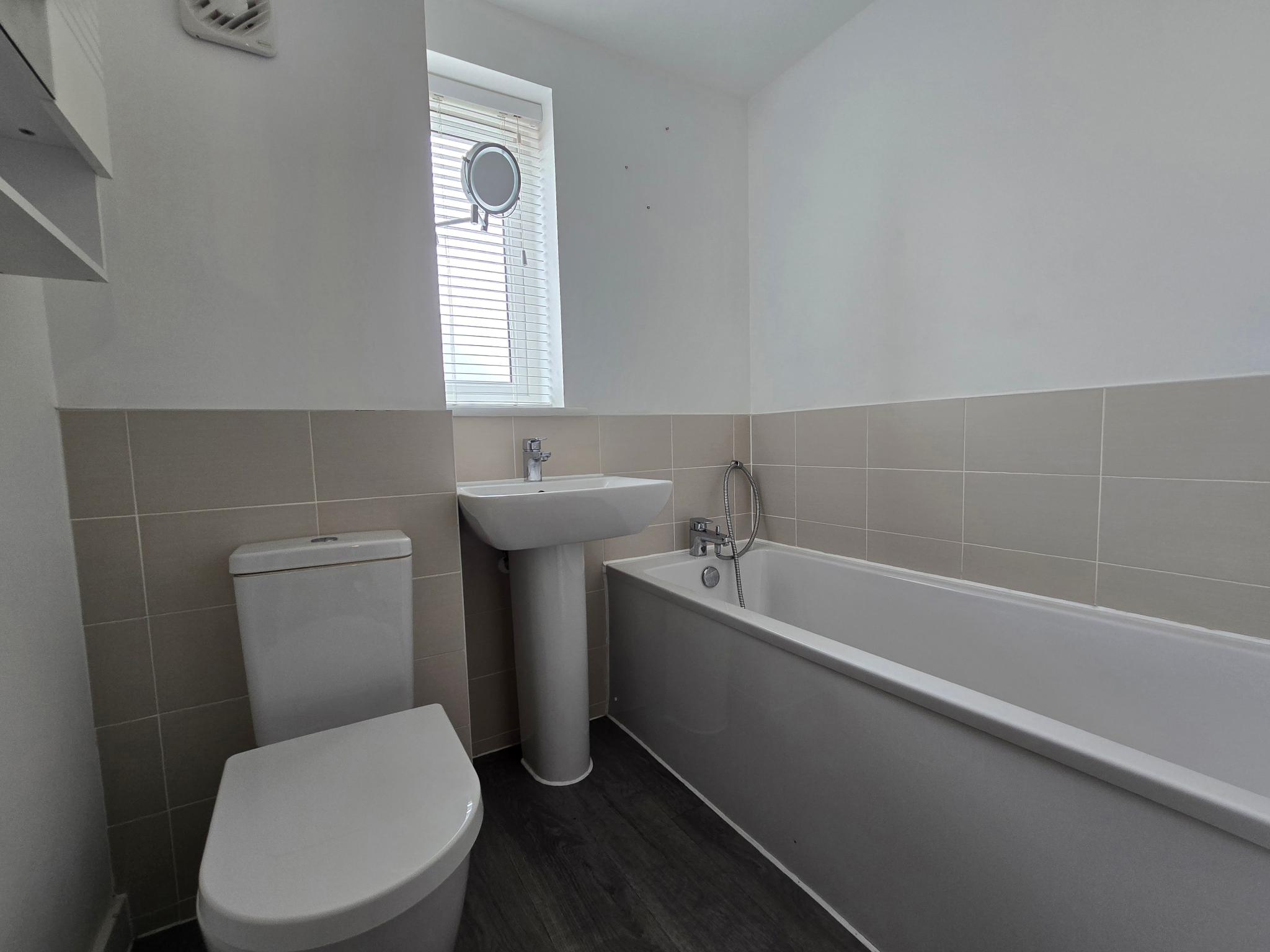 Semi detached to let in Burnham on Crouch