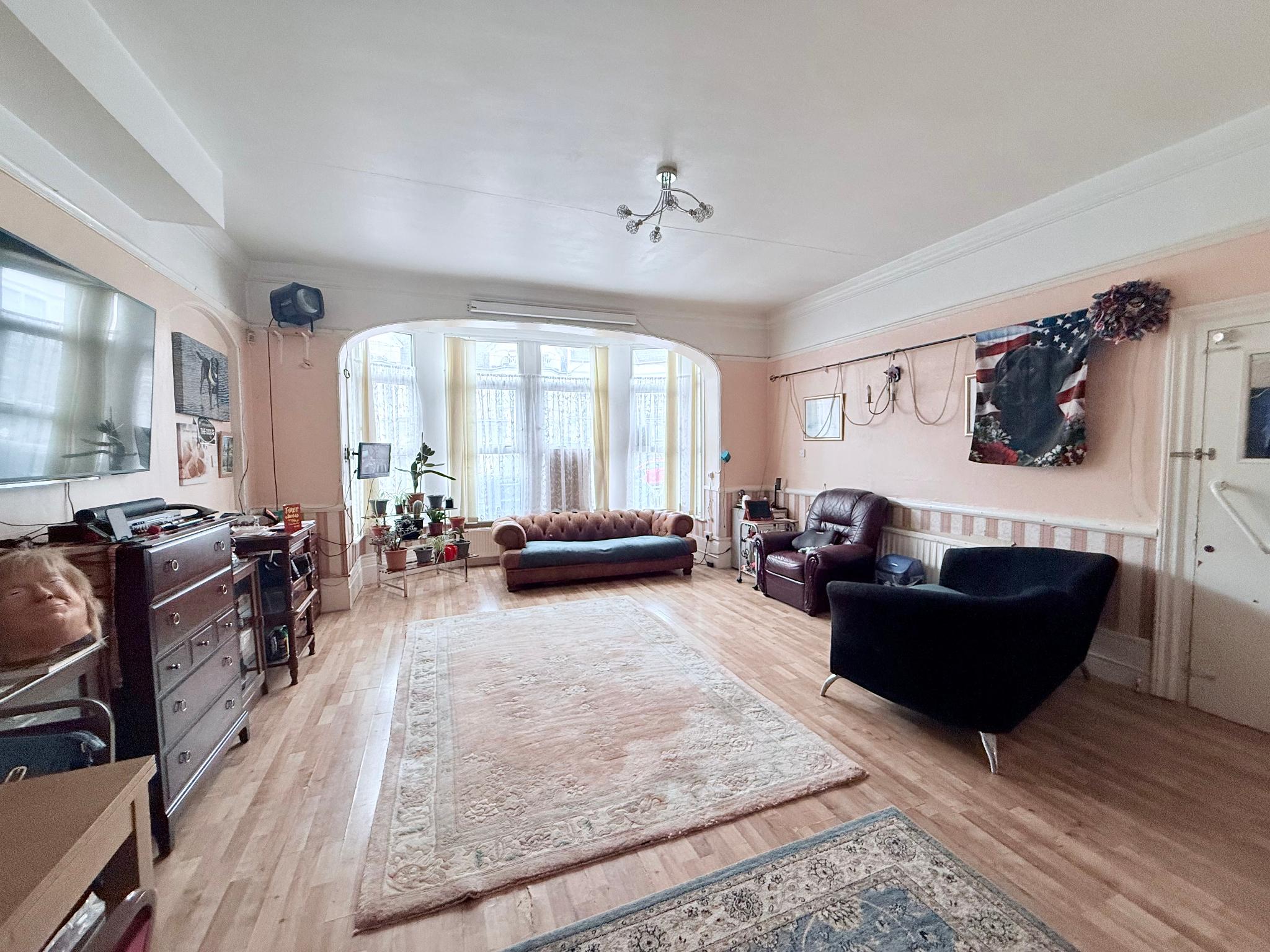 Detached for sale in Westcliff on Sea