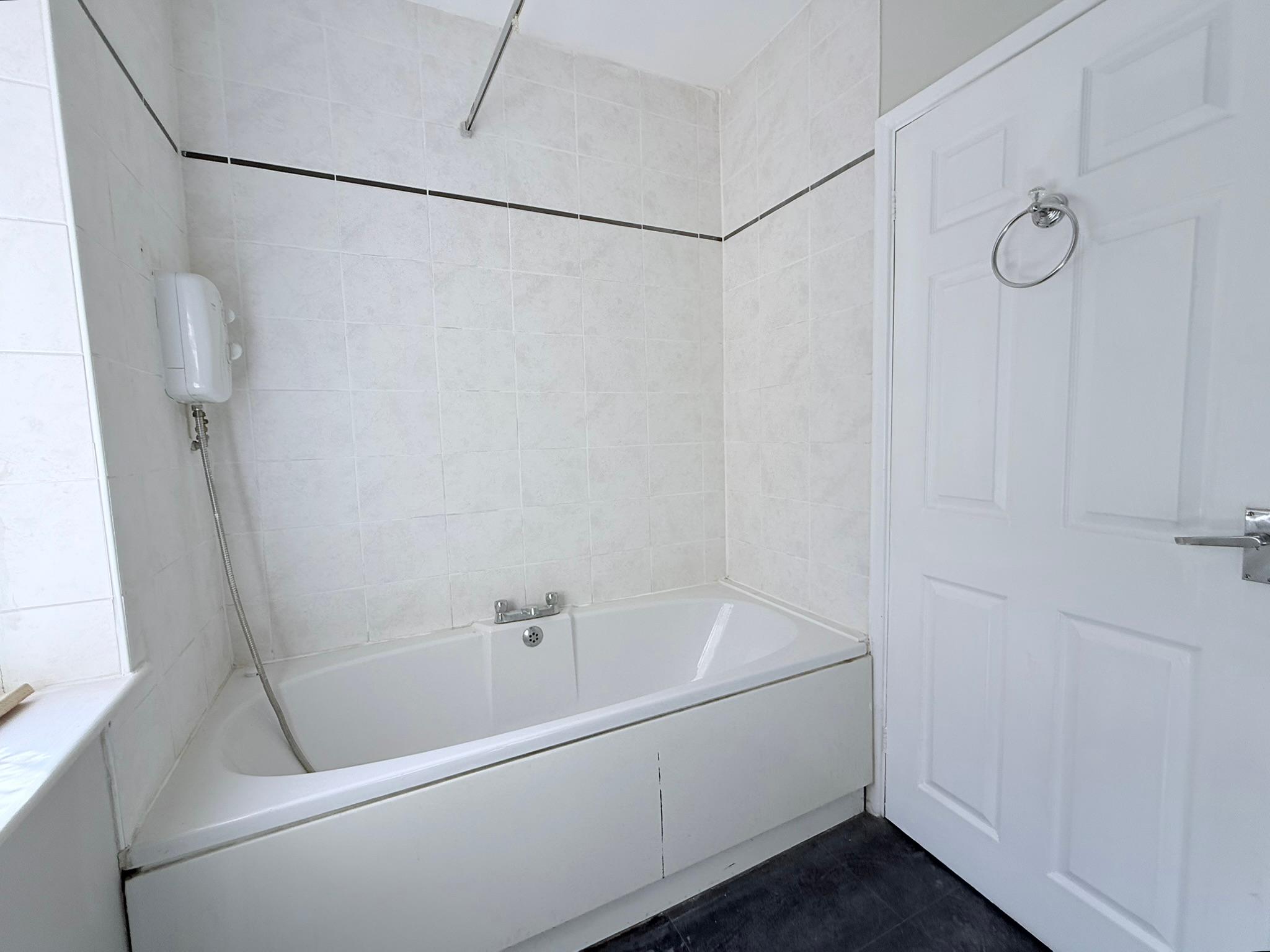 Semi detached to let in Shoeburyness