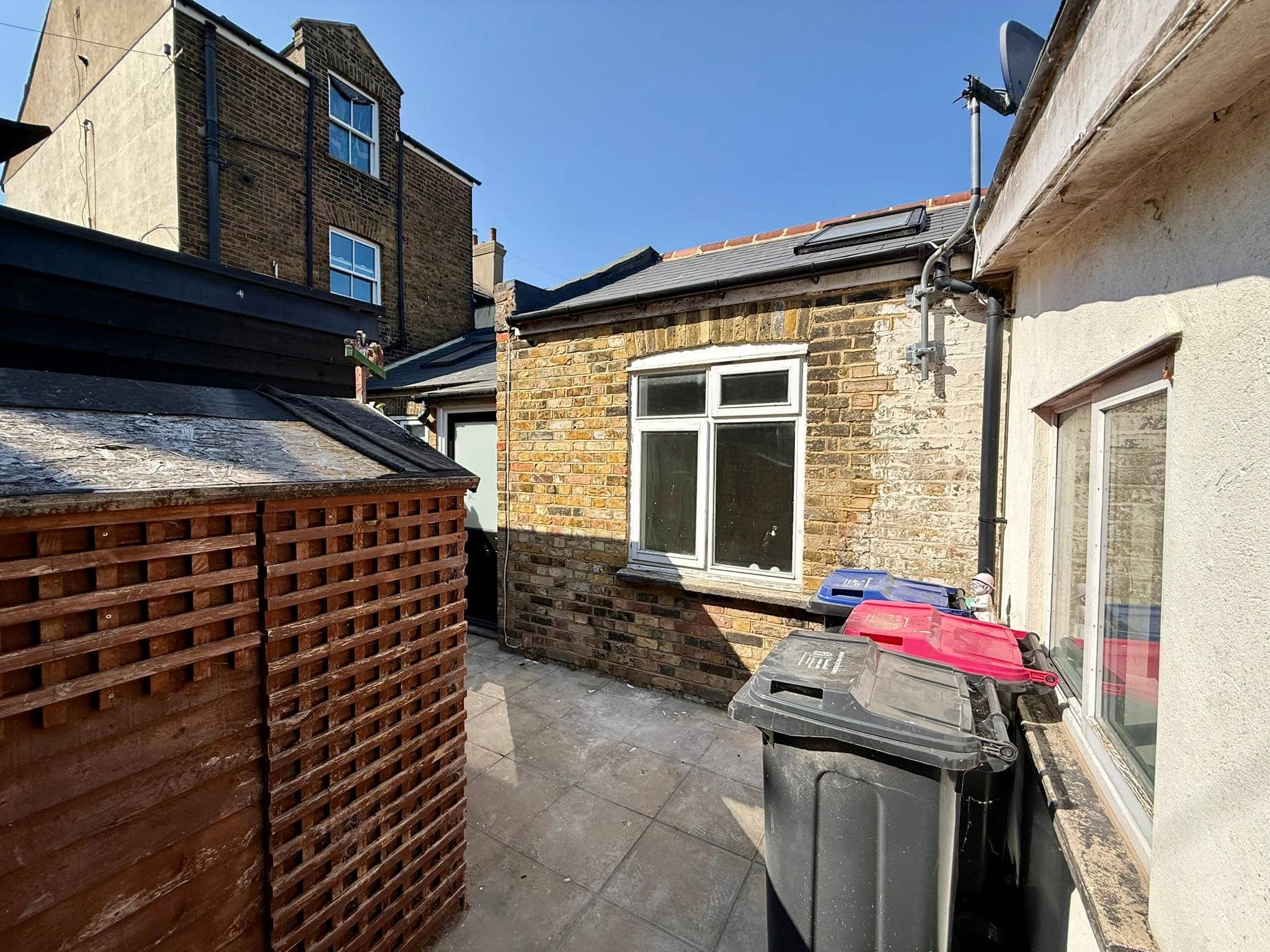 Semi detached to let in Shoeburyness